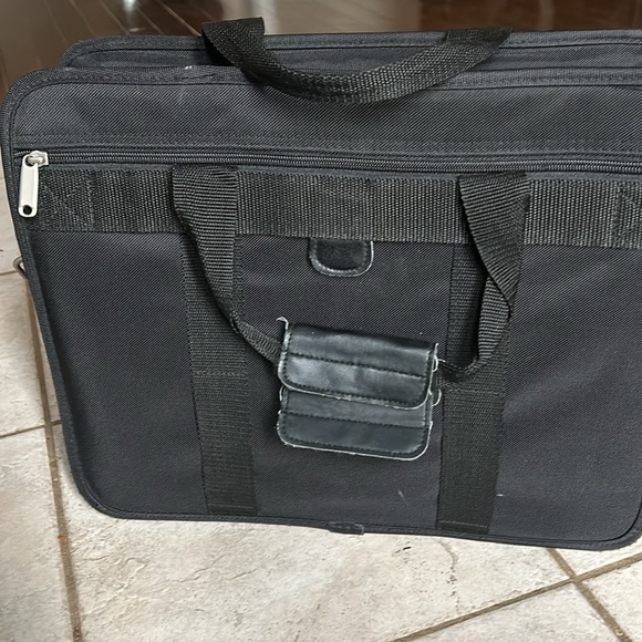Black Vegan Leather and Nylon Computer Bag/Briefcase-Unused-Excellent Condition - Picture 10 of 15